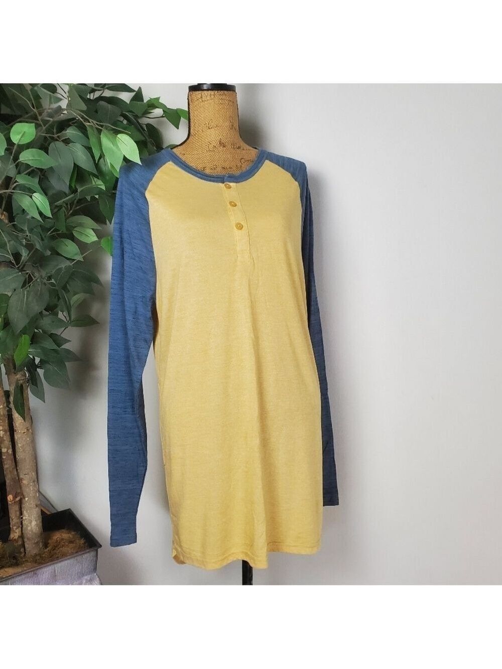 Lularoe Mens Yellow Blue Long Sleeve Shirt Large